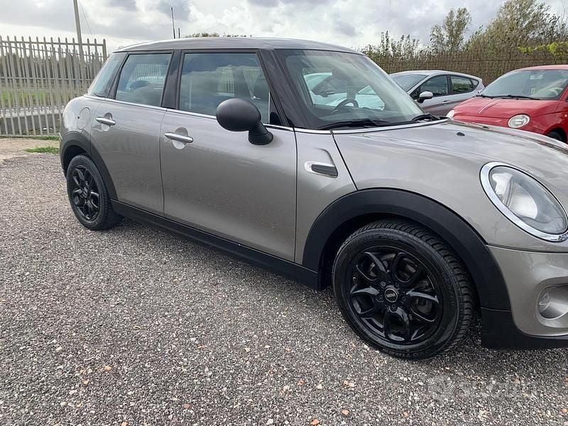 Usata Mini One D 95 CV (69 kW) 2018 Grigio Utilitaria