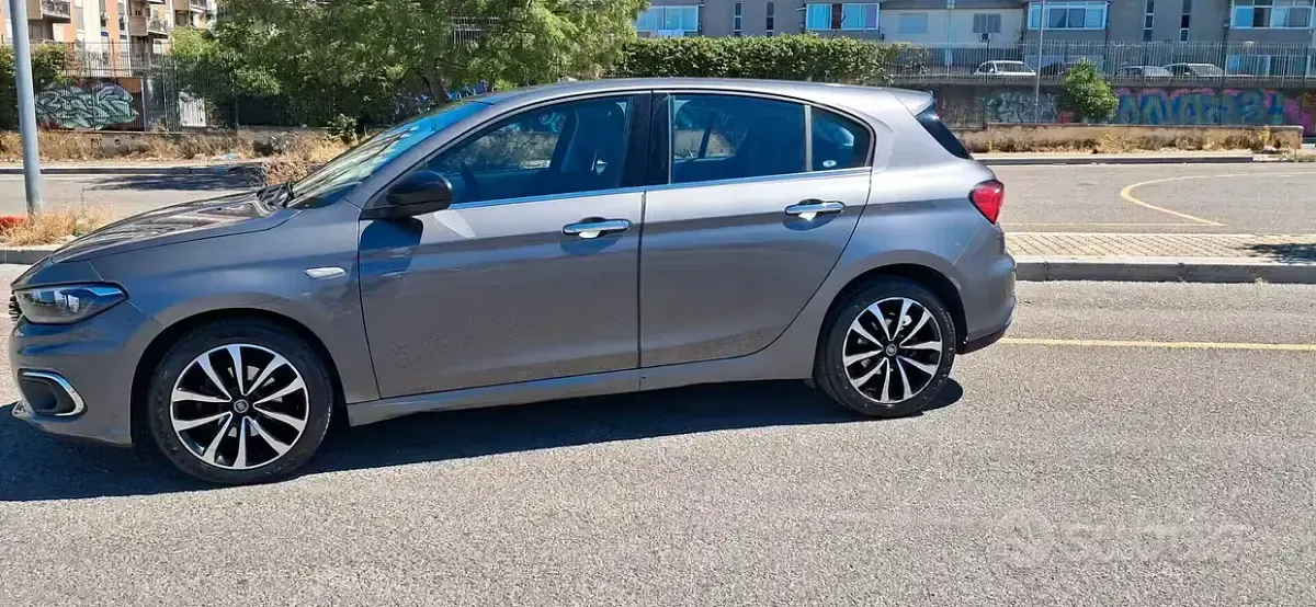 Usata Fiat Tipo Business 120 CV (88 kW) 2017 Grigio Berlina