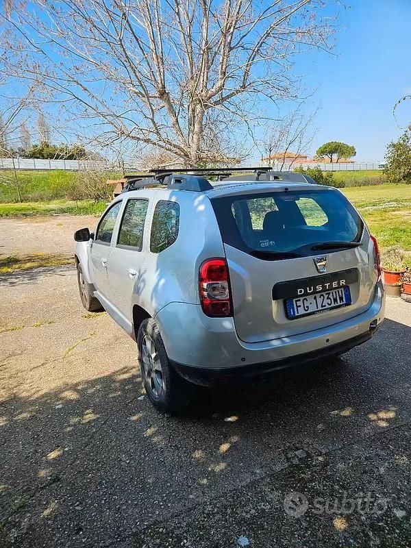 Usata Dacia Duster 110 CV (80 kW) 2017 Grigio SUV