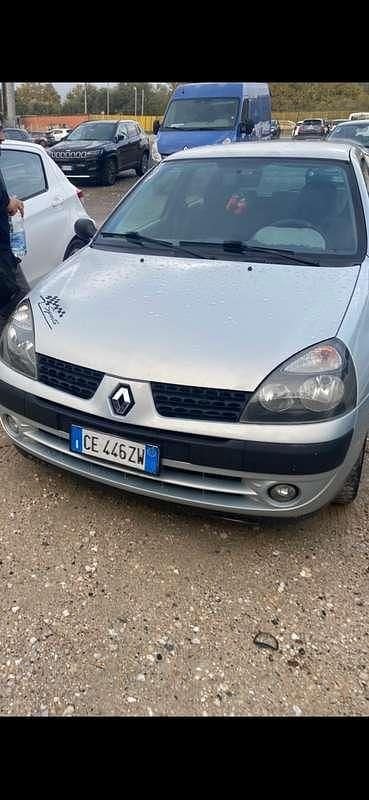 Usata Renault Clio II Dynamique 82 CV (60 kW) 2003 Berlina