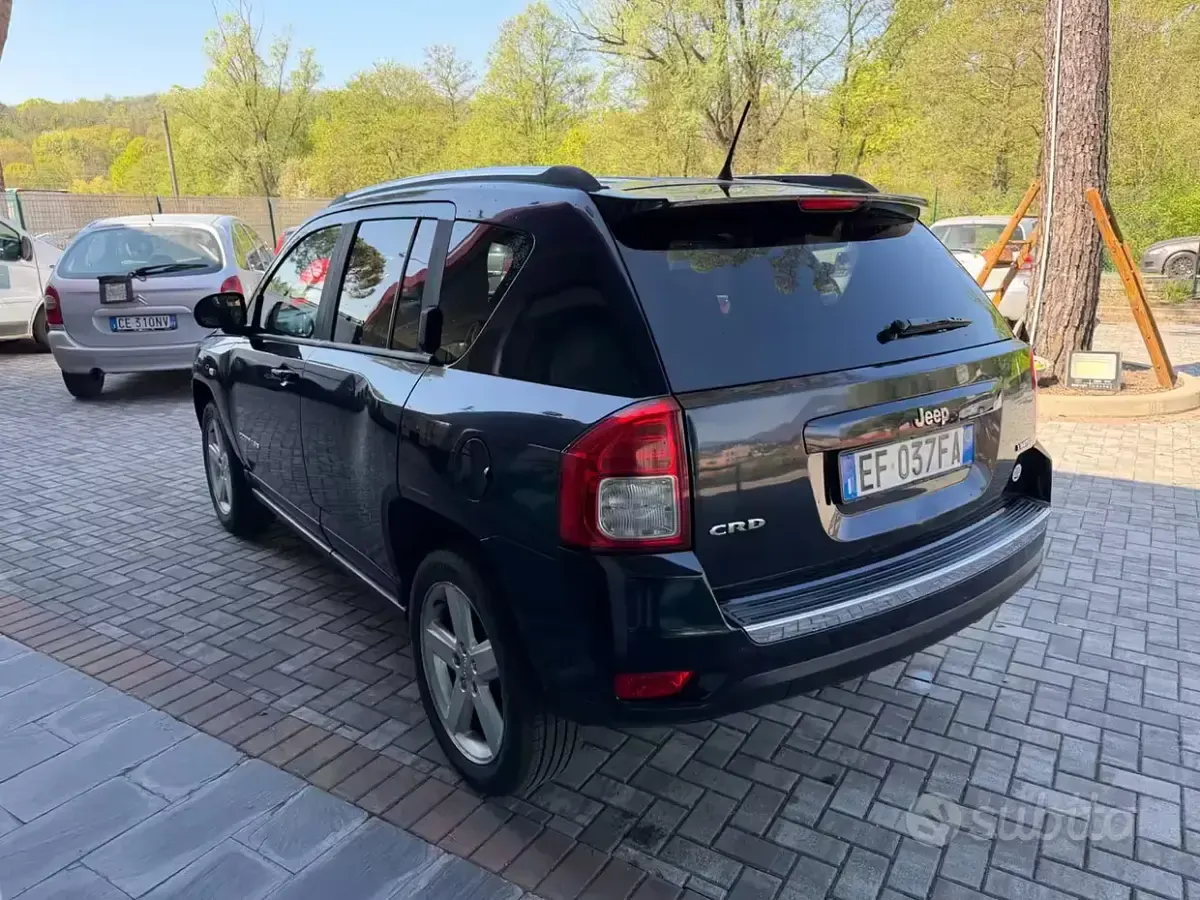 Usata Jeep Compass 163 CV (119 kW) 2011 Bluazzurro SUV
