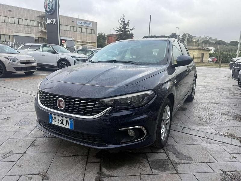 Usata Fiat Tipo Lounge 120 CV (88 kW) 2017 Blu/azzurro Berlina