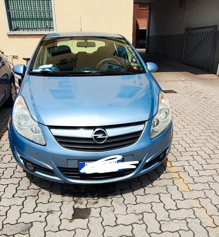 Używany Opel Corsa 80 KM (58 kW) 2009 Szary Sedan/Limuzyna
