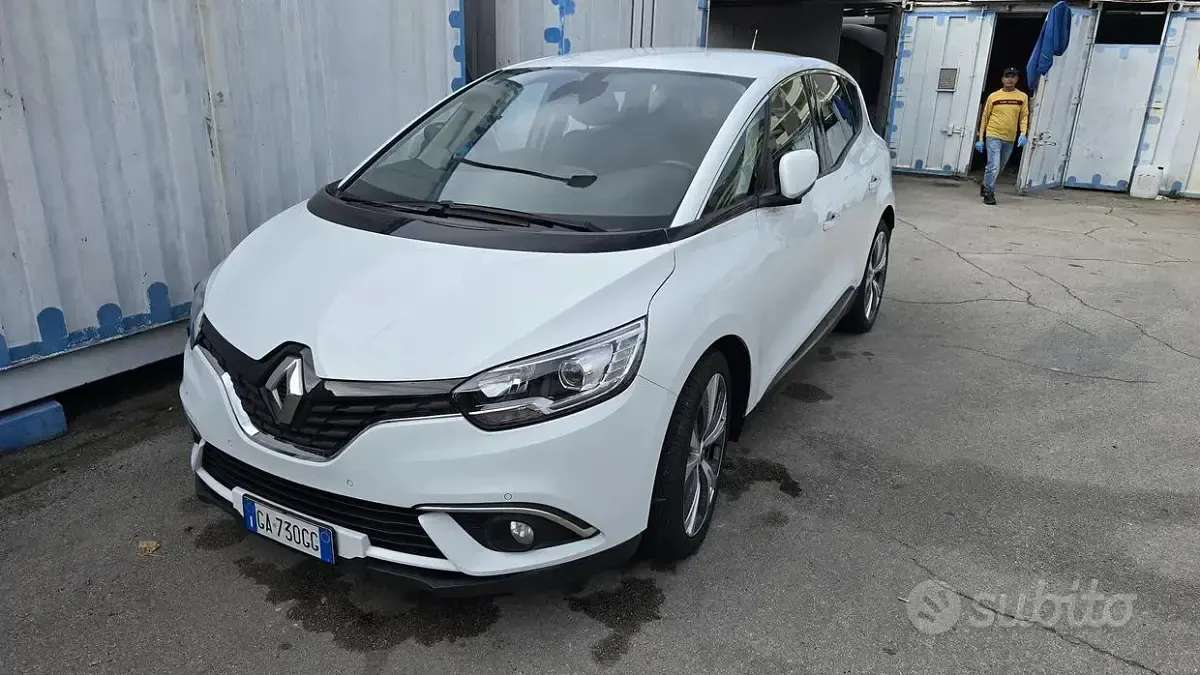 Usata Renault Scénic 120 CV (88 kW) 2020 Bianco Monovolume