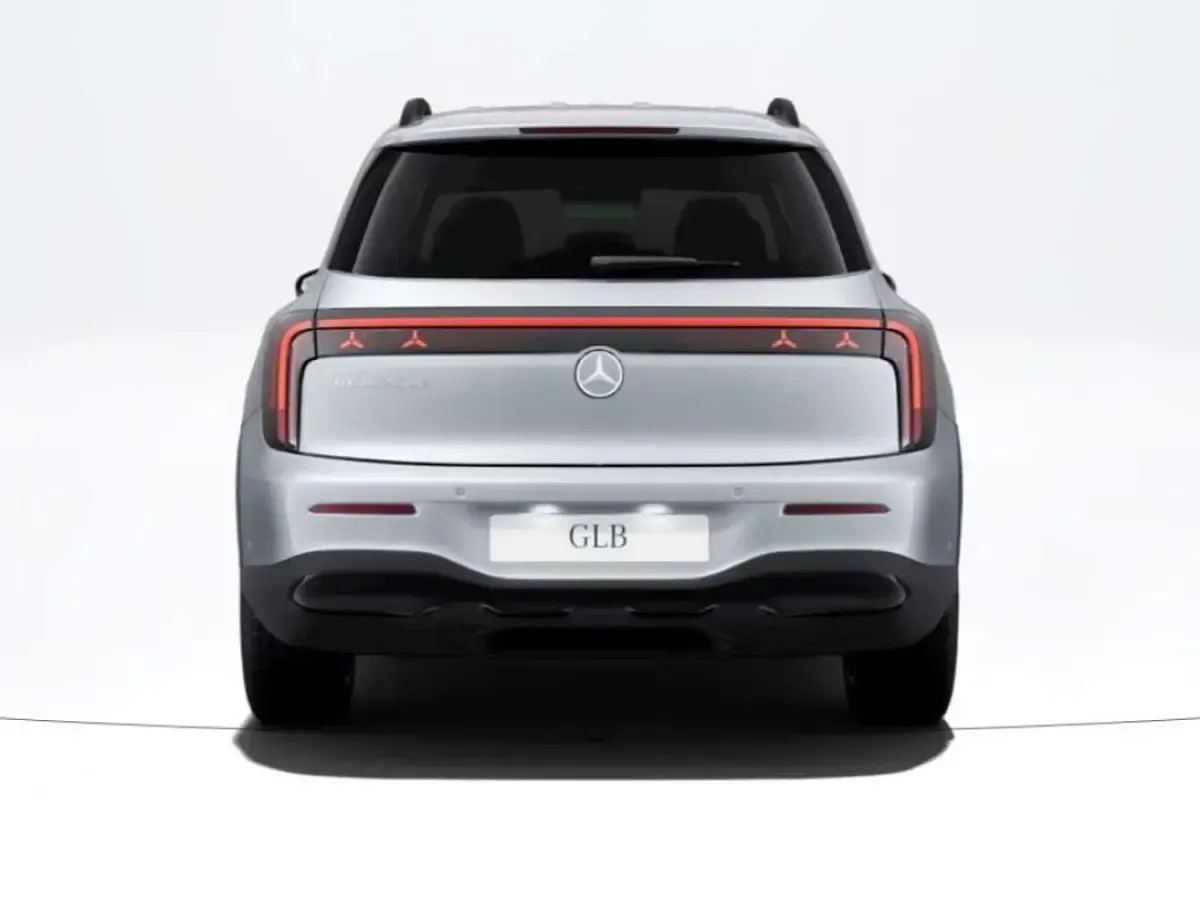 Nuova Mercedes GLB250 Advanced Plus 200 kW (272 CV) 2026 Argento SUV
