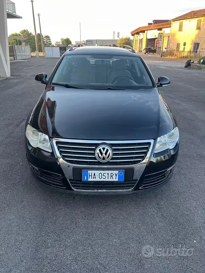 Usata VW Passat Highline 105 CV (77 kW) 2008 Nero Station wagon
