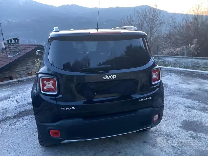 Usata Jeep Renegade Limited 140 CV (102 kW) 2015 Nero SUV