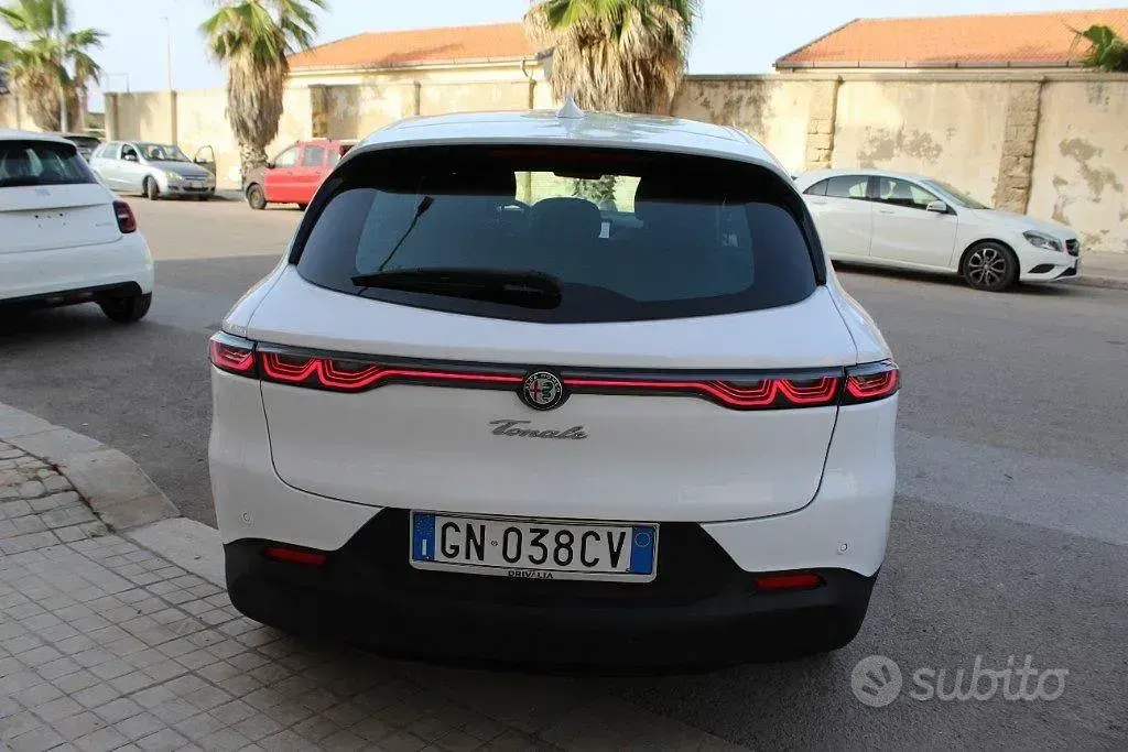 Usata Alfa Romeo Tonale Super 131 CV (96 kW) 2023 Bianco SUV