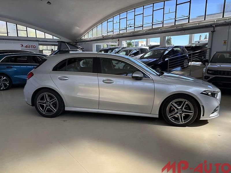 Usata Mercedes A180 Premium 116 CV (85 kW) 2019 Argento Utilitaria