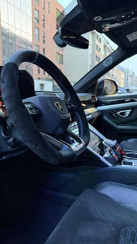 Usata Lamborghini Urus 650 CV (478 kW) 2019 Blu/azzurro SUV