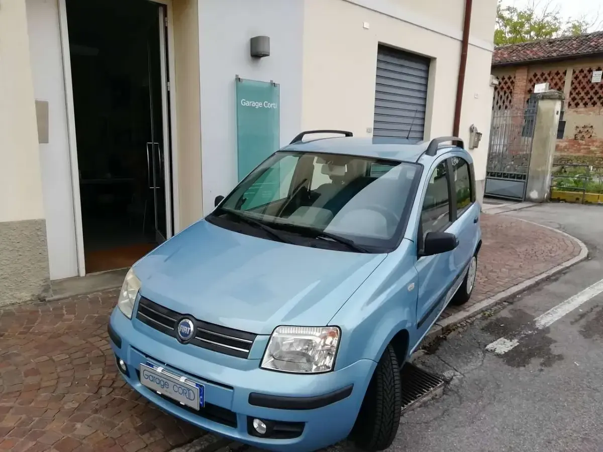Usata Fiat Panda Dynamic 69 CV (50 kW) 2011 Blu/azzurro Utilitaria