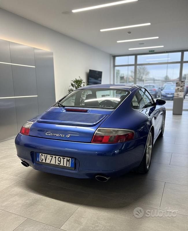 Usata Porsche 911 Carrera 4 320 CV (235 kW) 2001