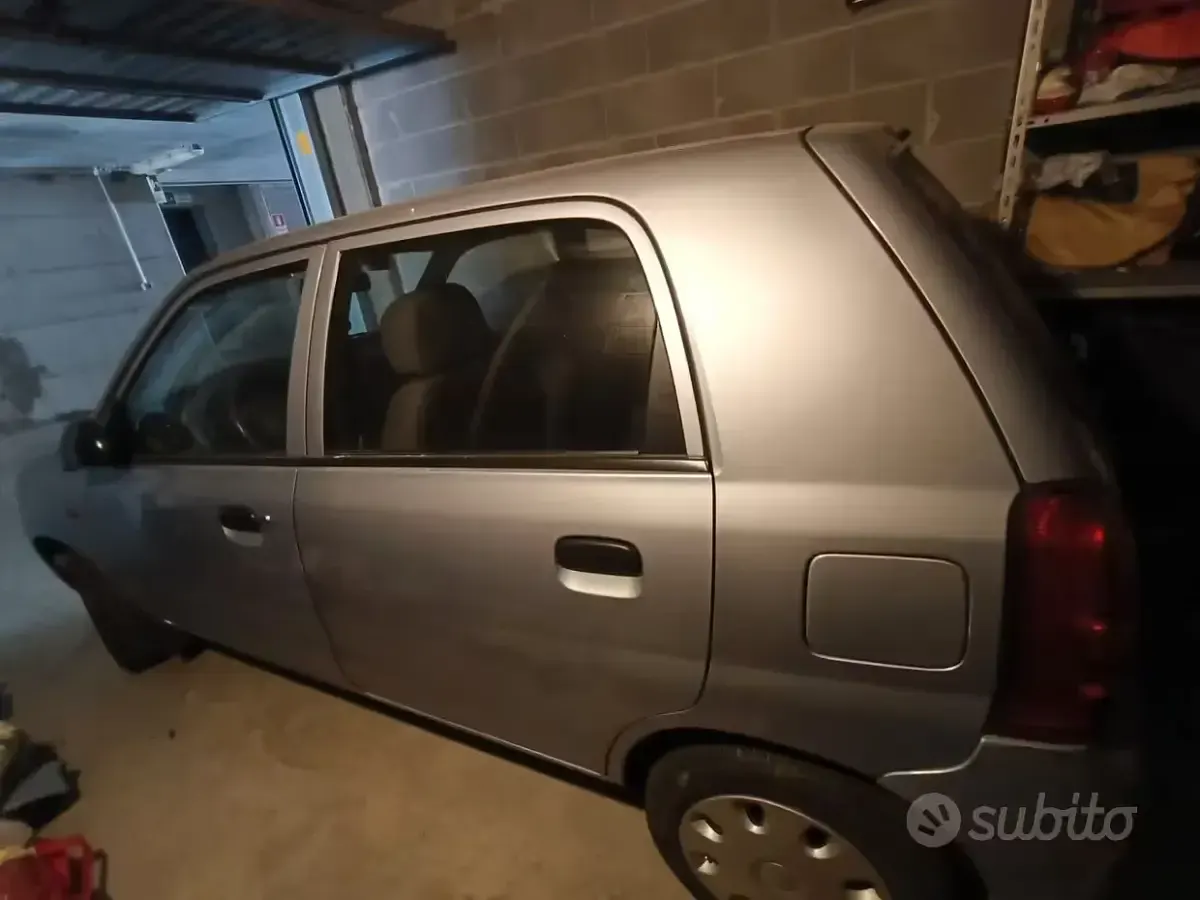 Usata Suzuki Alto 63 CV (46 kW) 2003 Grigio Utilitaria