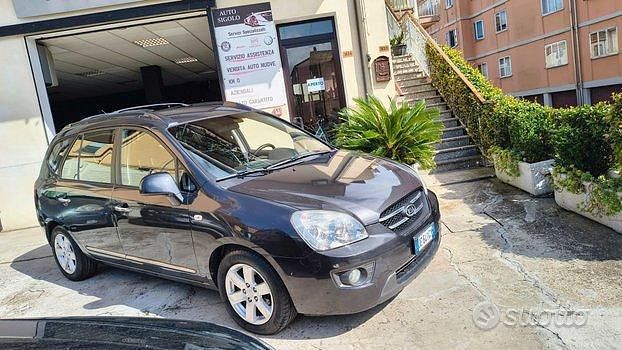 Usata Kia Carens 140 CV (102 kW) 2006 Nero Monovolume