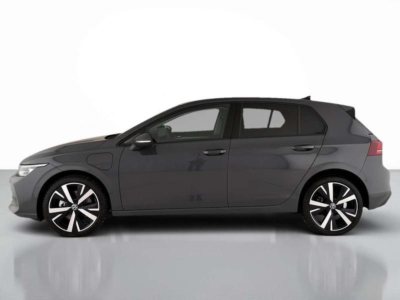 Usata VW Golf VIII Edition 204 CV (150 kW) 2025 Dolphin grey metallizzato Berlina