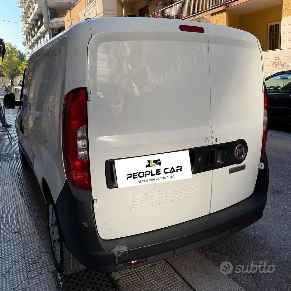Usata Fiat Doblò 120 CV (88 kW) 2015 Bianco Monovolume