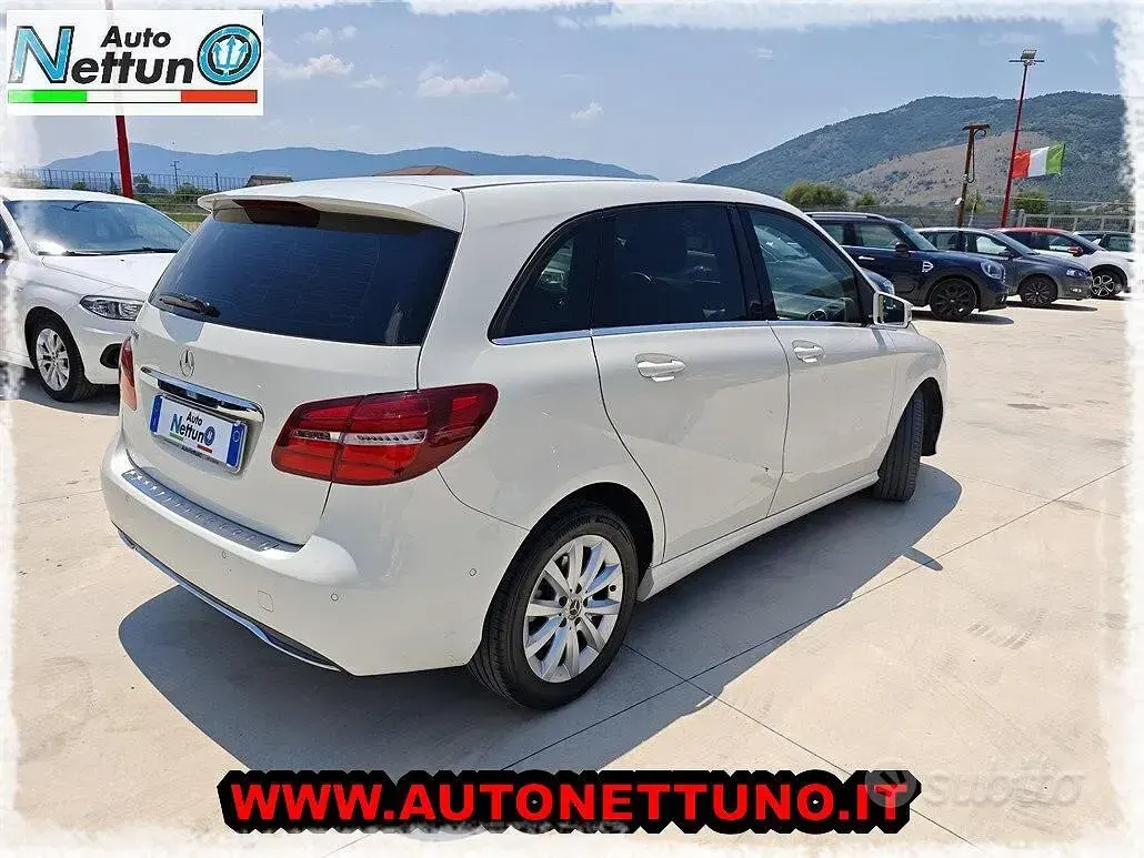 Usata Mercedes B180 Premium 109 CV (80 kW) 2018 Bianco Utilitaria
