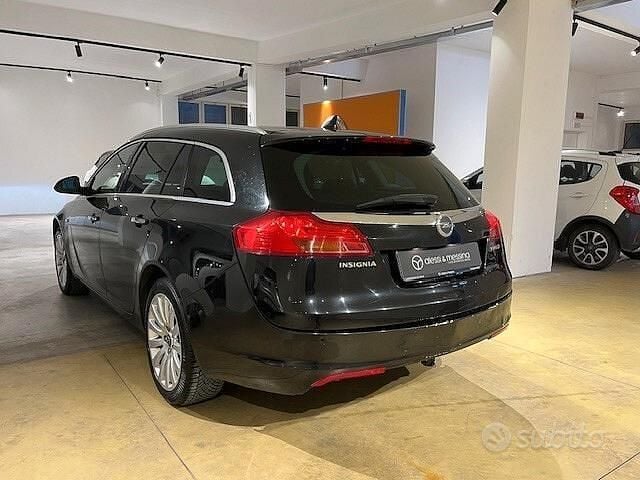 Usata Opel Insignia Cosmo 160 CV (117 kW) 2011 Nero Station wagon