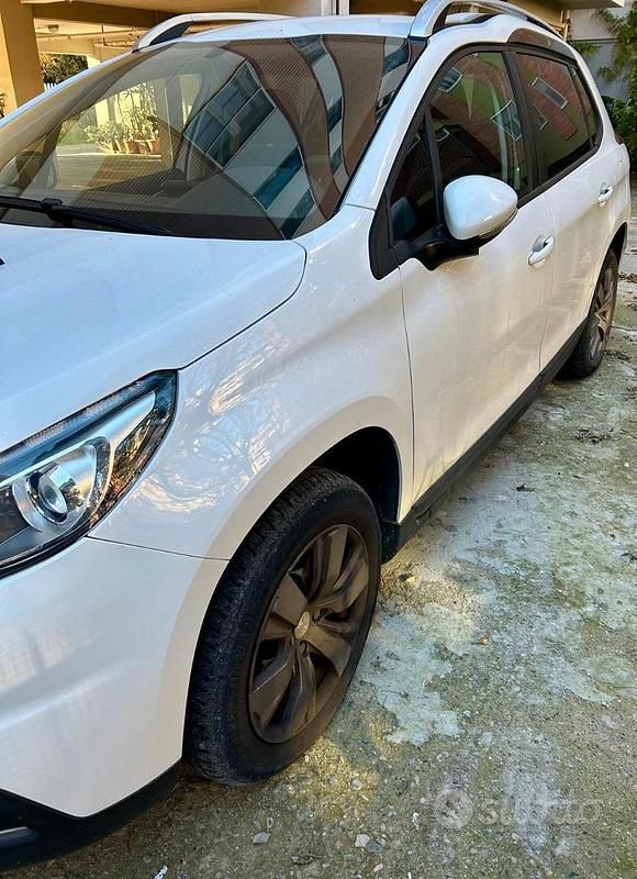 Usata Peugeot 2008 Active 82 CV (60 kW) 2018 Bianco SUV