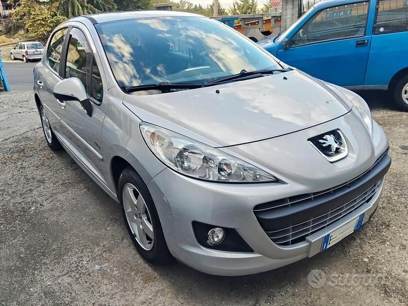 Usata Peugeot 207 95 CV (69 kW) 2011 Grigio Berlina
