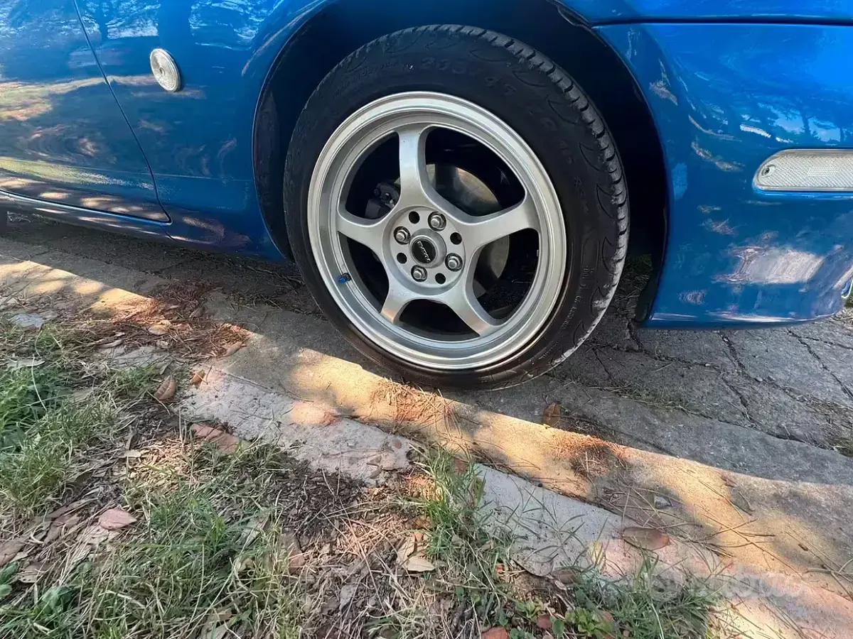 Usata Mazda MX5 110 CV (80 kW) 2001 Bluazzurro Cabrio