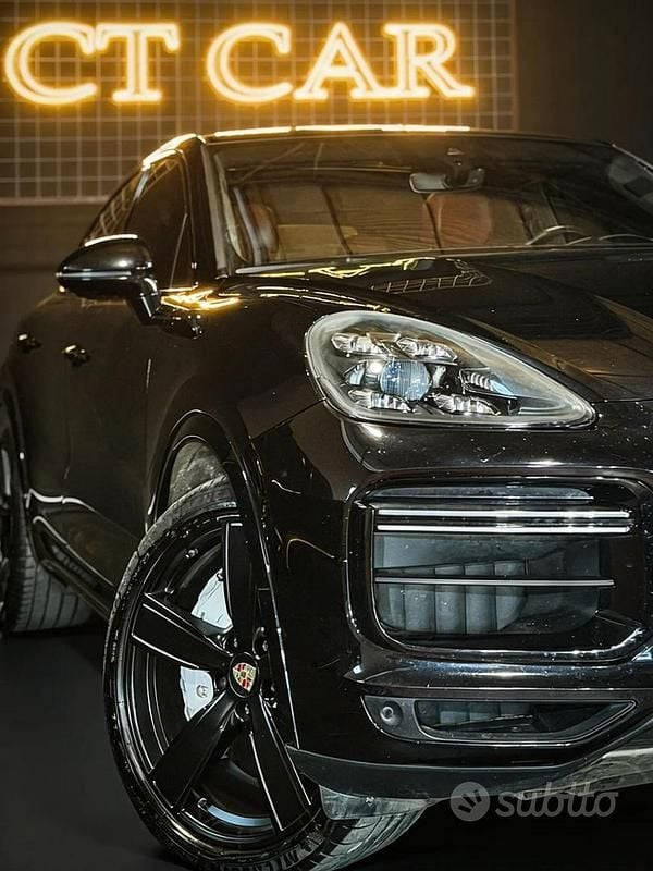 Usata Porsche Cayenne Turbo 549 CV (403 kW) 2019 Nero SUV
