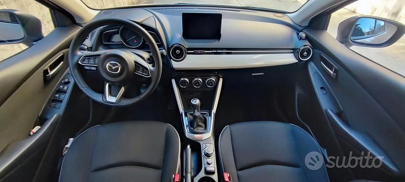 Usata Mazda 2 Exclusive-Line 90 CV (66 kW) 2024 Grigio Utilitaria