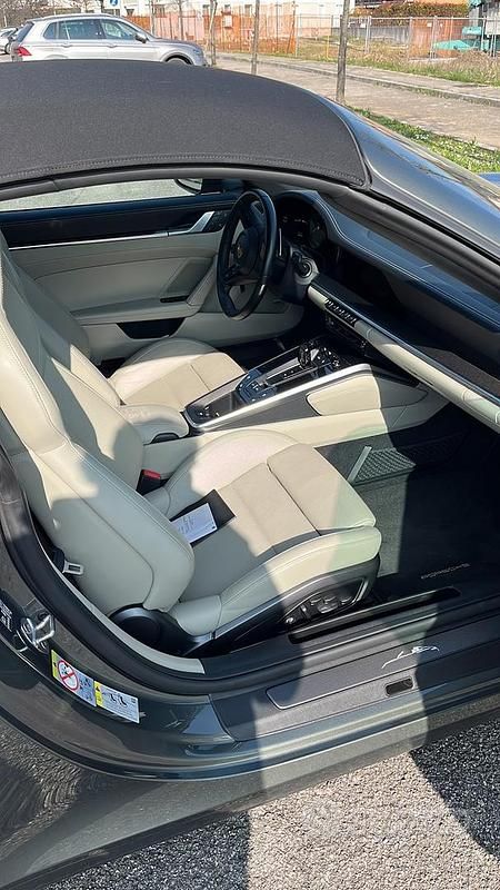 Occasion Porsche 911 450 ch (330 kW) 2023 Vert Cabriolet
