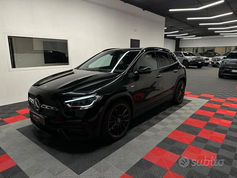 Usata Mercedes GLA200 Premium 150 CV (110 kW) 2020 Nero SUV