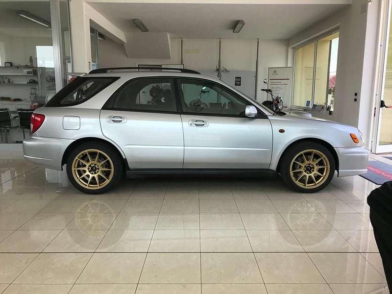 Usata Subaru Impreza 218 CV (160 kW) 2002 Grigio Station wagon