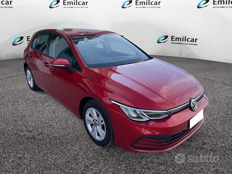 Usata VW Golf VIII Life 131 CV (96 kW) 2021 Rosso Berlina