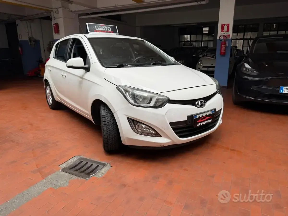 Brugt Hyundai i20 86 HK (63 kW) 2013 Hvid Hatchback