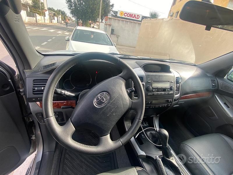 Usata Toyota Land Cruiser Prado Executive 166 CV (122 kW) 2005 Grigio SUV