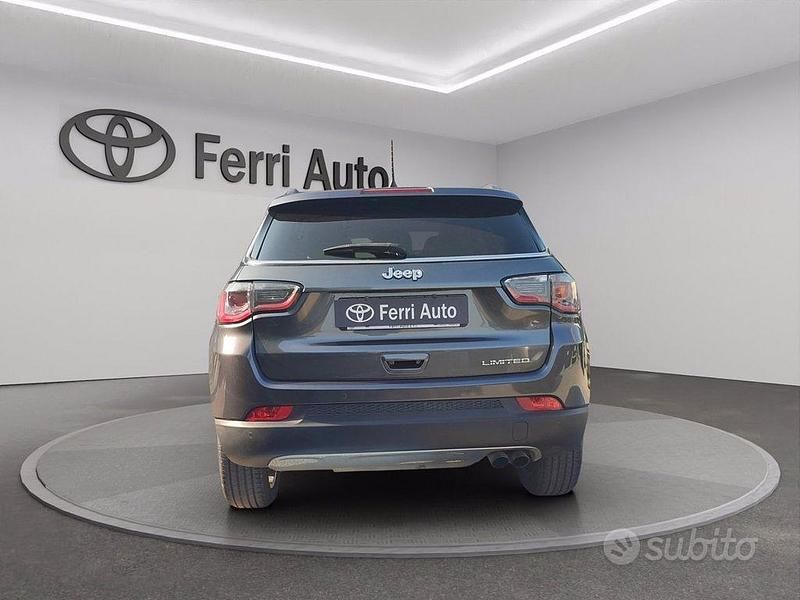 Usata Jeep Compass Limited 140 CV (102 kW) 2018 Grigio SUV