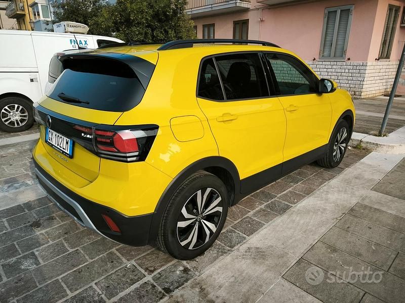Usata VW T-Cross Edition 95 CV (69 kW) 2024 Giallo SUV