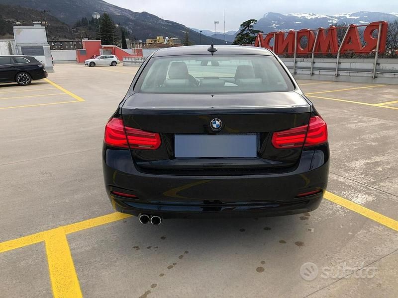 Usata BMW 320 Efficient Dynamics 190 CV (139 kW) 2018 Nero Berlina