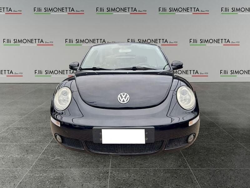 Usata VW New Beetle 105 CV (77 kW) 2008 Nero Utilitaria