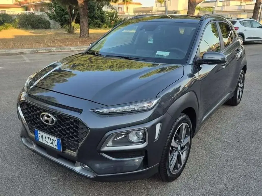 Usata Hyundai Kona Premium 136 CV (100 kW) 2019 Grigio SUV