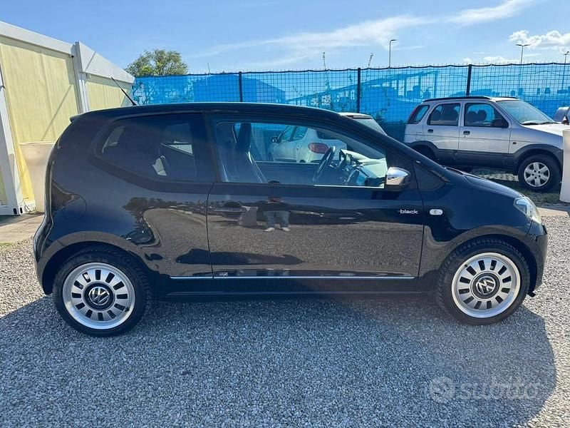 Usata VW up! high up! 75 CV (55 kW) 2013 Nero Utilitaria