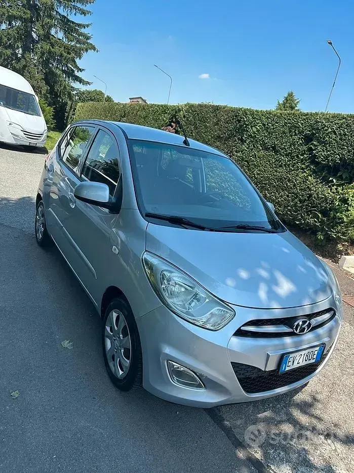 Usata Hyundai i10 Edition 69 CV (50 kW) 2014 Grigio Utilitaria