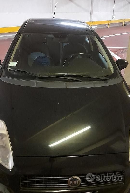 Usata Fiat Grande Punto Dynamic 65 CV (47 kW) 2006 Nero Utilitaria