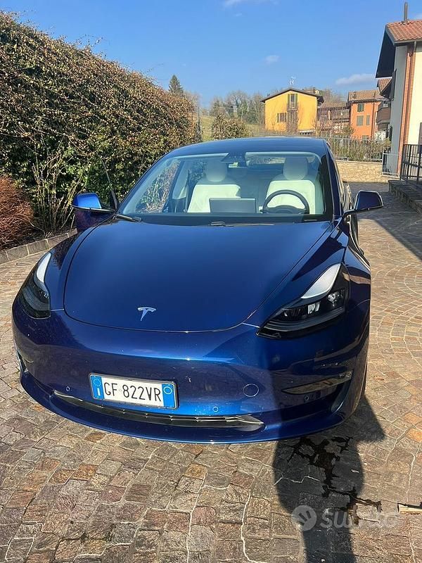 Blu Usata 2021 Tesla Model 3 Berlina | 24.500 € (Ottimo prezzo) - Immagine 1/4