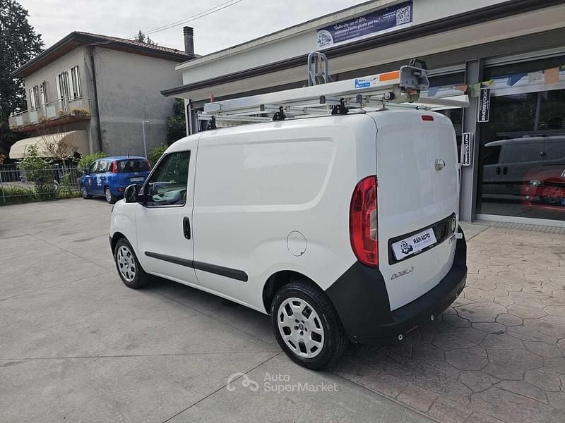 Usata Fiat Doblò 120 CV (88 kW) 2019 Bianco Monovolume