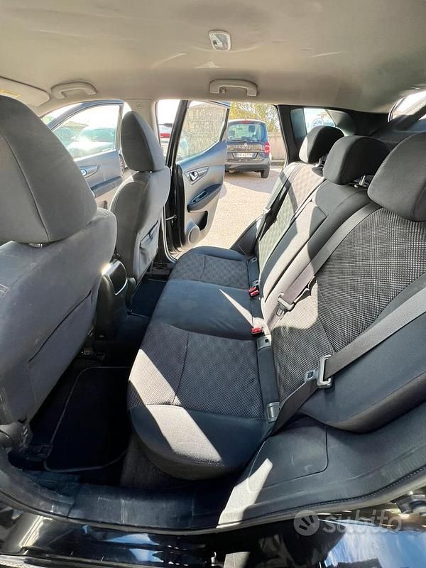 Usata Nissan Qashqai Acenta Premium 131 CV (96 kW) 2015 Nero SUV