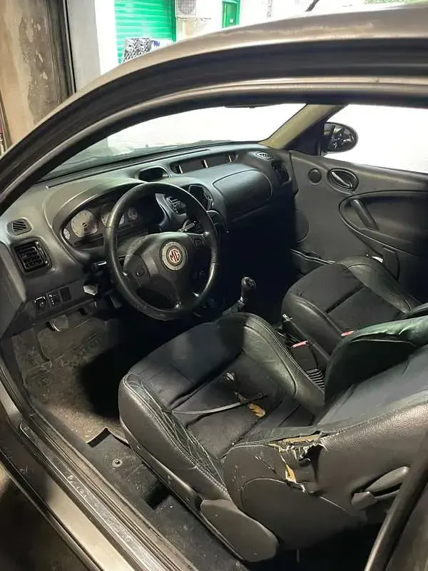 Usata MG ZR 160 CV (117 kW) 2004 Utilitaria