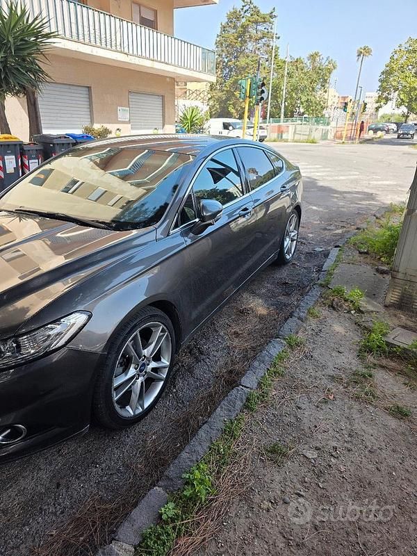 Usata Ford Mondeo 150 CV (110 kW) 2017 Grigio Berlina
