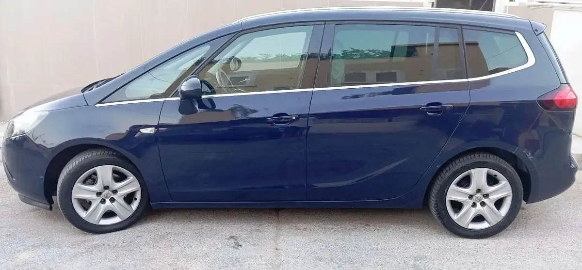 Usata Opel Zafira Tourer Cosmo 150 CV (110 kW) 2012 Blu/azzurro Monovolume