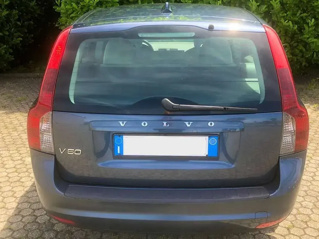 Usata Volvo V50 Drive Kinetic 109 CV (80 kW) 2009 Blu/azzurro Station wagon