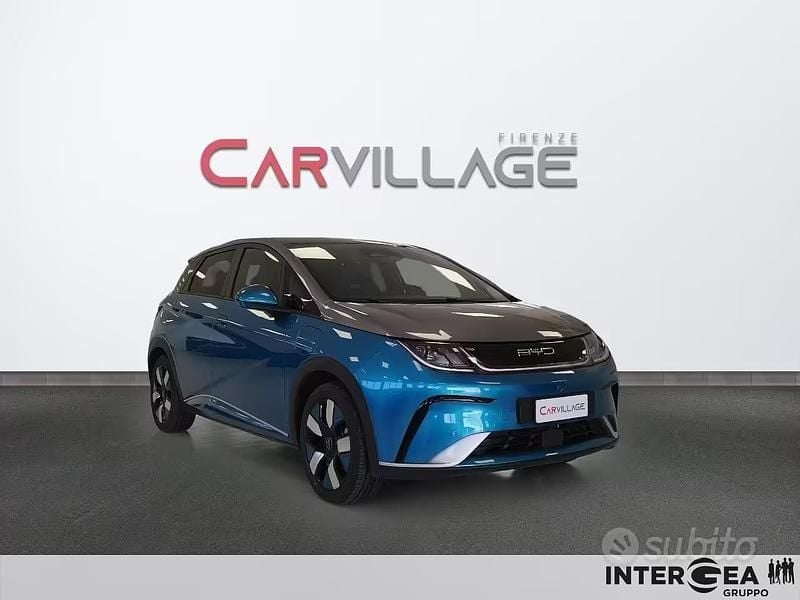 Usata BYD Dolphin Design 150 kW (204 CV) 2023 Blu Utilitaria
