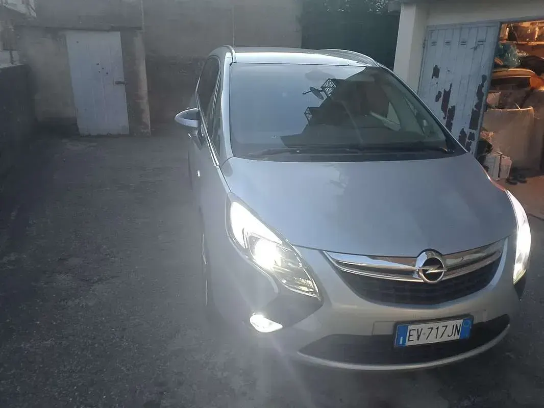 Usata Opel Zafira Tourer Cosmo 165 CV (121 kW) 2014 Monovolume